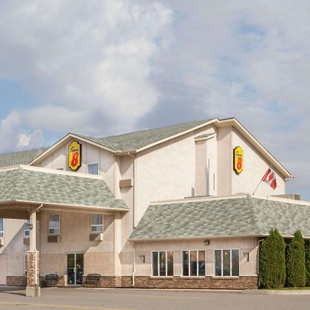 Super 8 By Wyndham Fort Frances Exterior photo