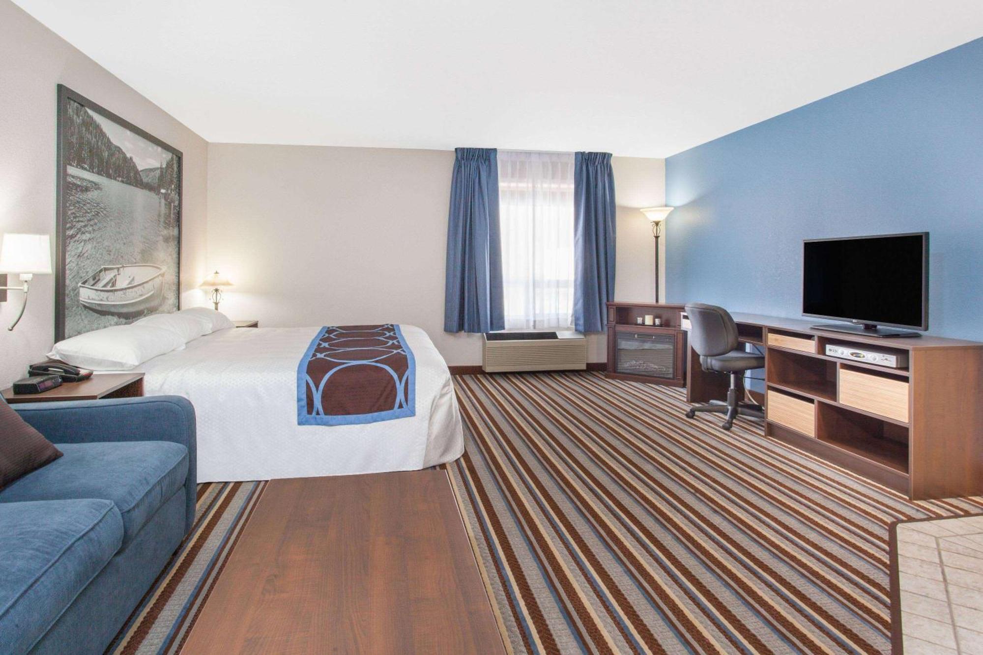 Super 8 By Wyndham Fort Frances Exterior photo
